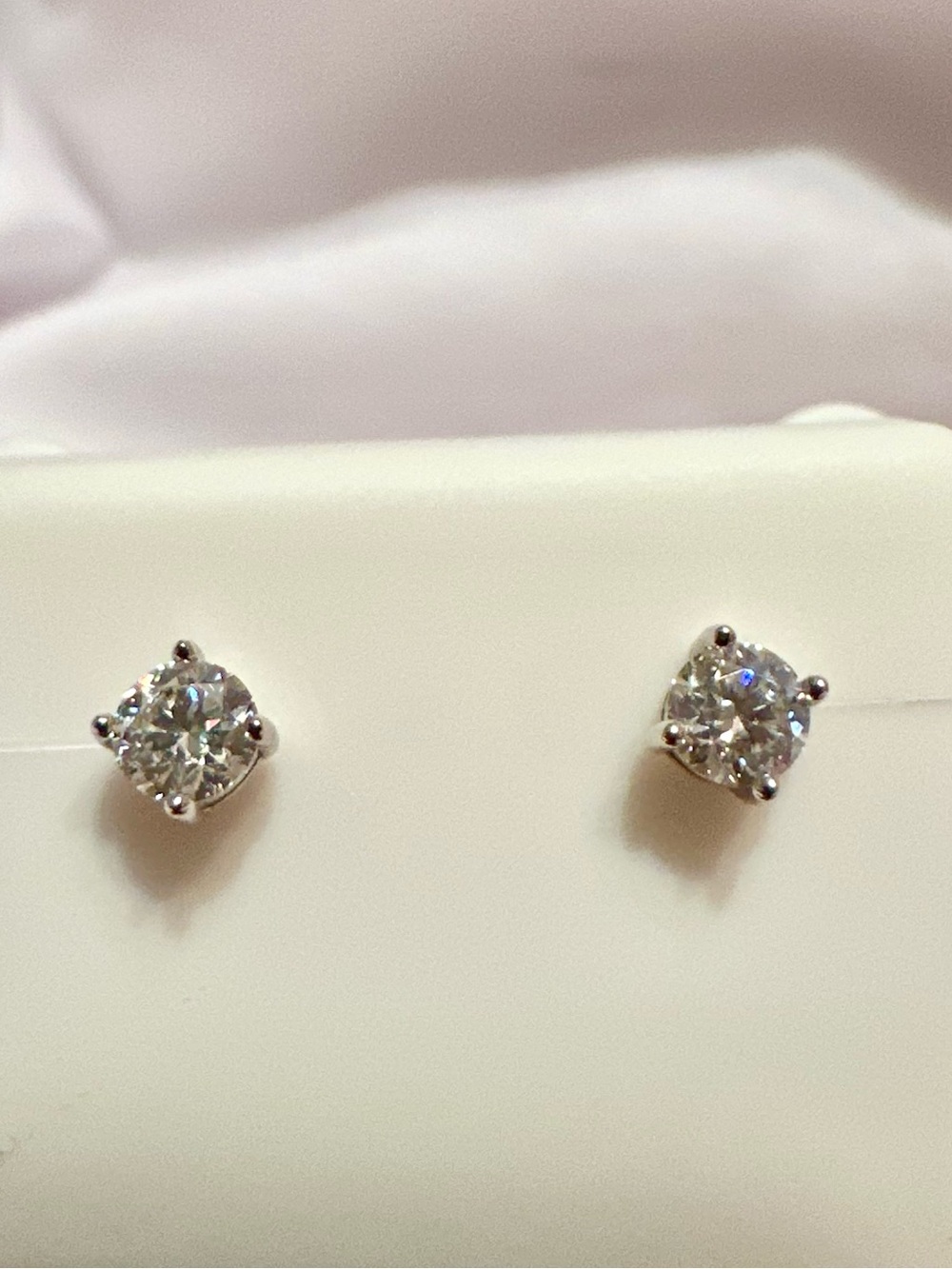 925 Sterling Silver 4mm Moissanite Screwback Stud Earrings 0.50 CTW Round NWT